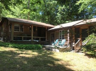 17 Goose Point Rd, Barryville, NY 12719