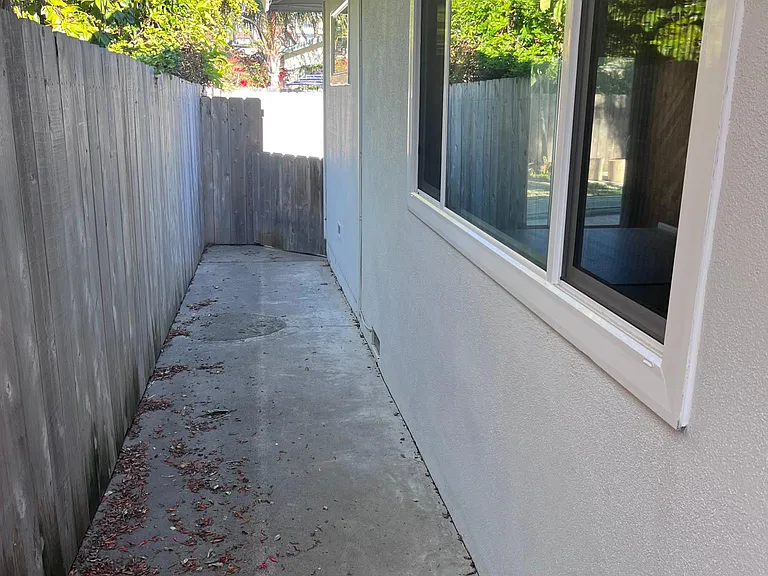 241 La Veta Ave — Photo 40