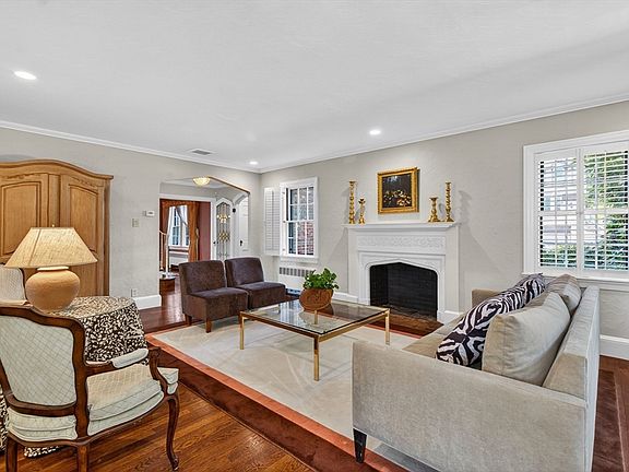 3rd image of 16 Lancaster Rd
