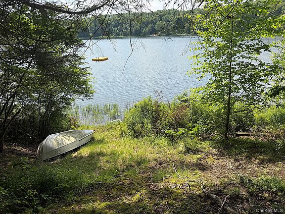3rd image of 834 Delaware Lake Road
