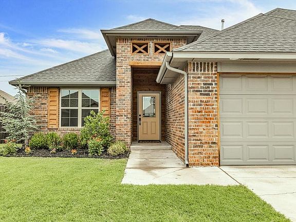 3rd image of 9004 Stacy Lynn Ln