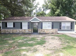 5273 Loch Lomond Rd, Memphis, TN 38116
