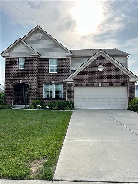 4 bed, 2.5 bath, 2250 sqft, $2,800 — Photo 1