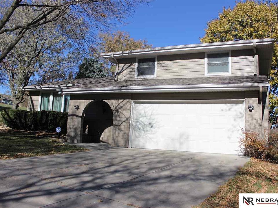 1st image of 5737 N 115th Cir