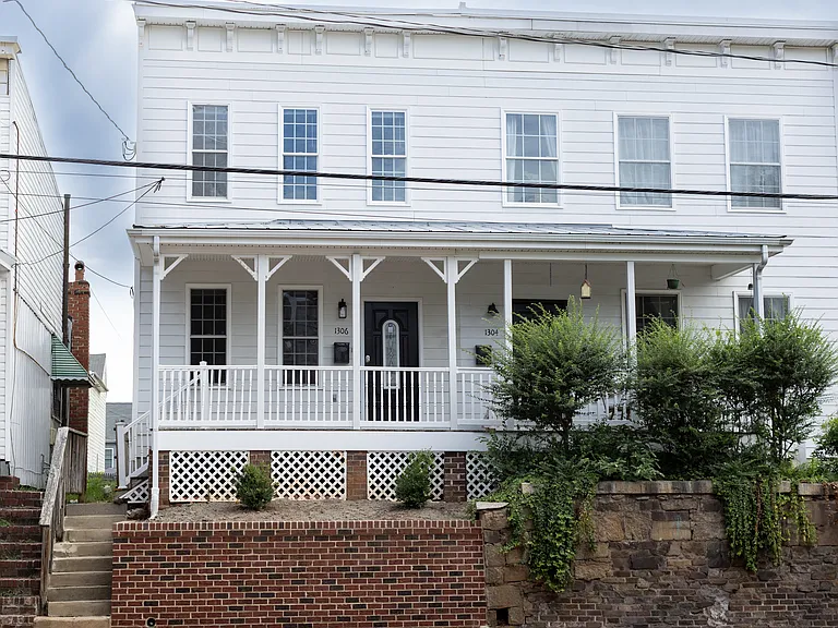 1306 W Clay St — Photo 37