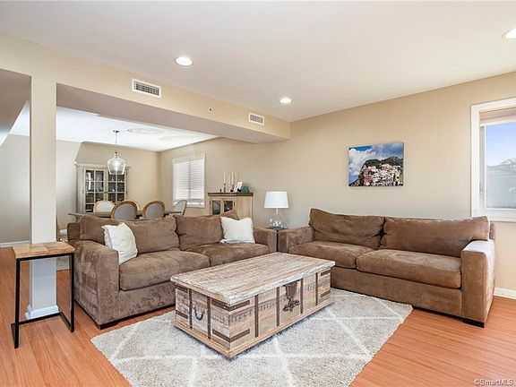 5th image of 3250 Fairfield Ave APT 230