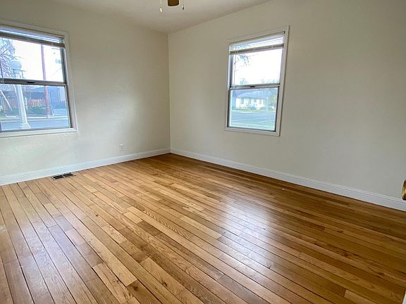 5th image of 501 Falls Ave