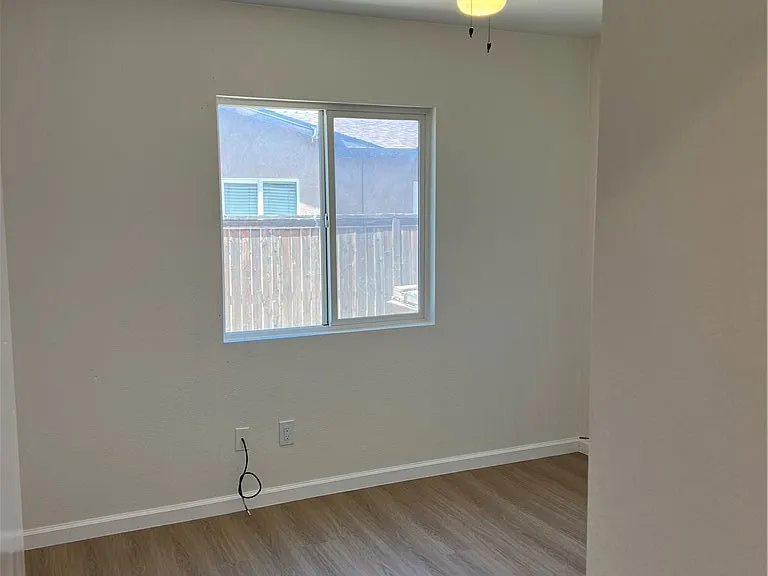 14914 Binford Ave — Photo 23
