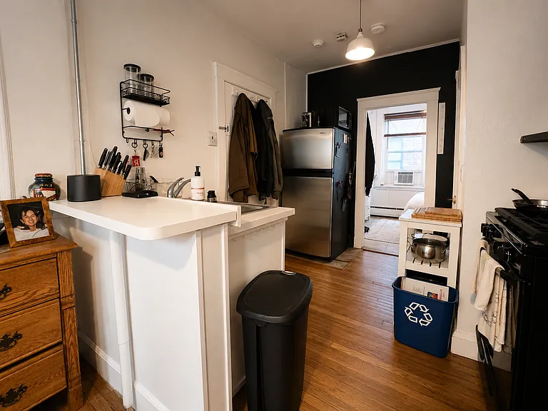 37 Garden St #2 — Photo 4