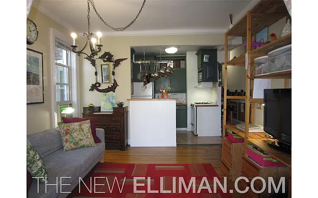 Sold by Douglas Elliman | media 15