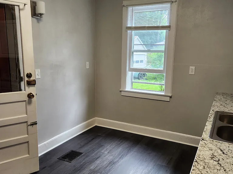 81 Mason Ave #1 — Photo 16