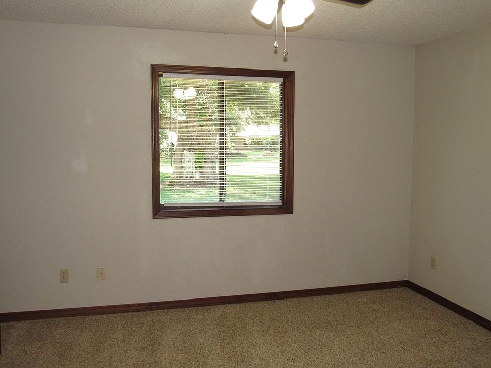 1st image of 4663 Petra Cir