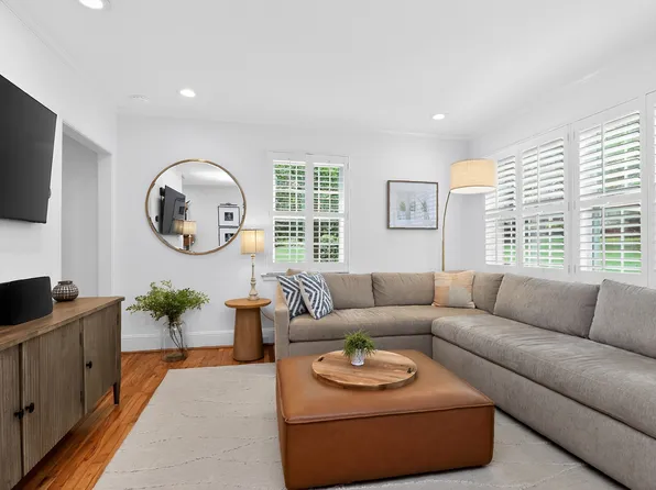 200 N Laurel Ave APT 5B, Charlotte, NC 28207