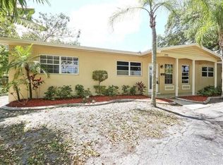 6941 SW 5th St, Hollywood, FL 33023