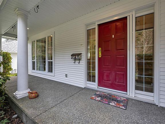 4th image of 1585 Eton Rd