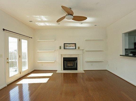 3rd image of 208 Hays Blvd