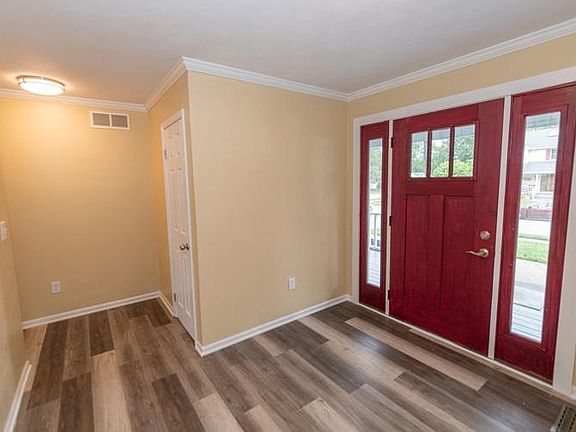 5th image of 2407 E 5th St