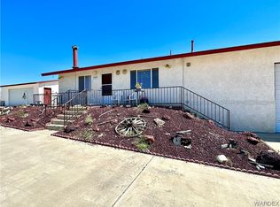 826 W Middle Point Dr, Meadview, AZ 86444
