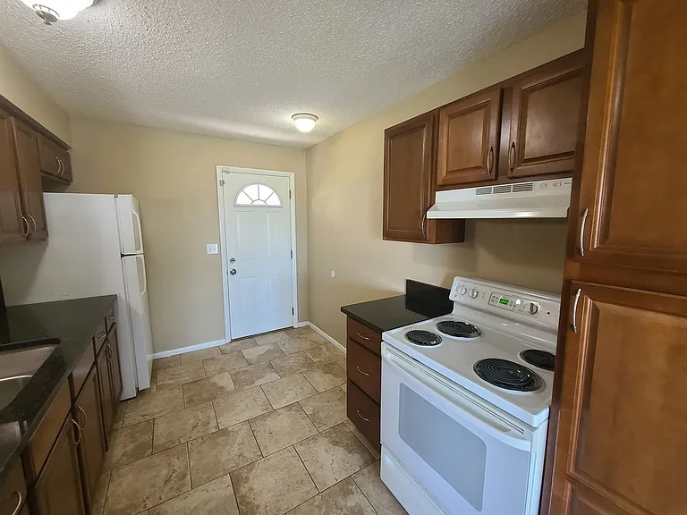 4141 Fargo St N — Photo 8