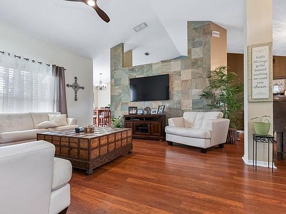 4th image of 14040 Furman Ave