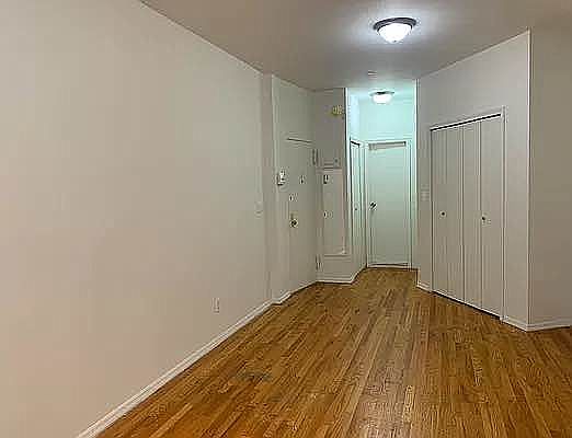 5th image of 223 E 85th St APT 14