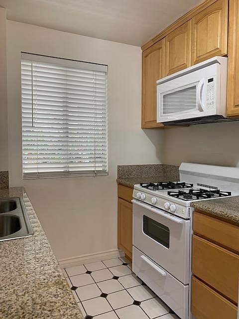 1st image of 831 3rd St #23