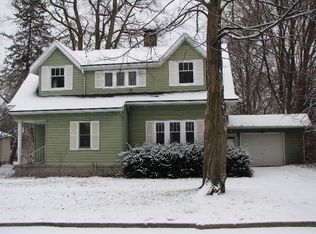 323 Madison St, Caro, MI 48723