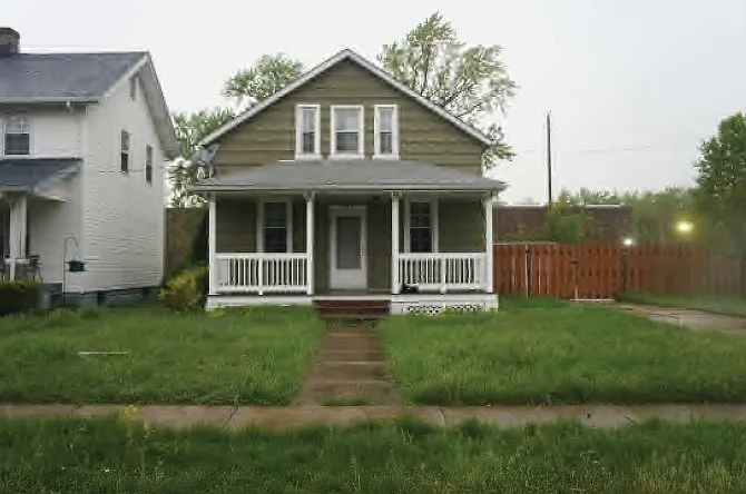 21471 North St photo 1