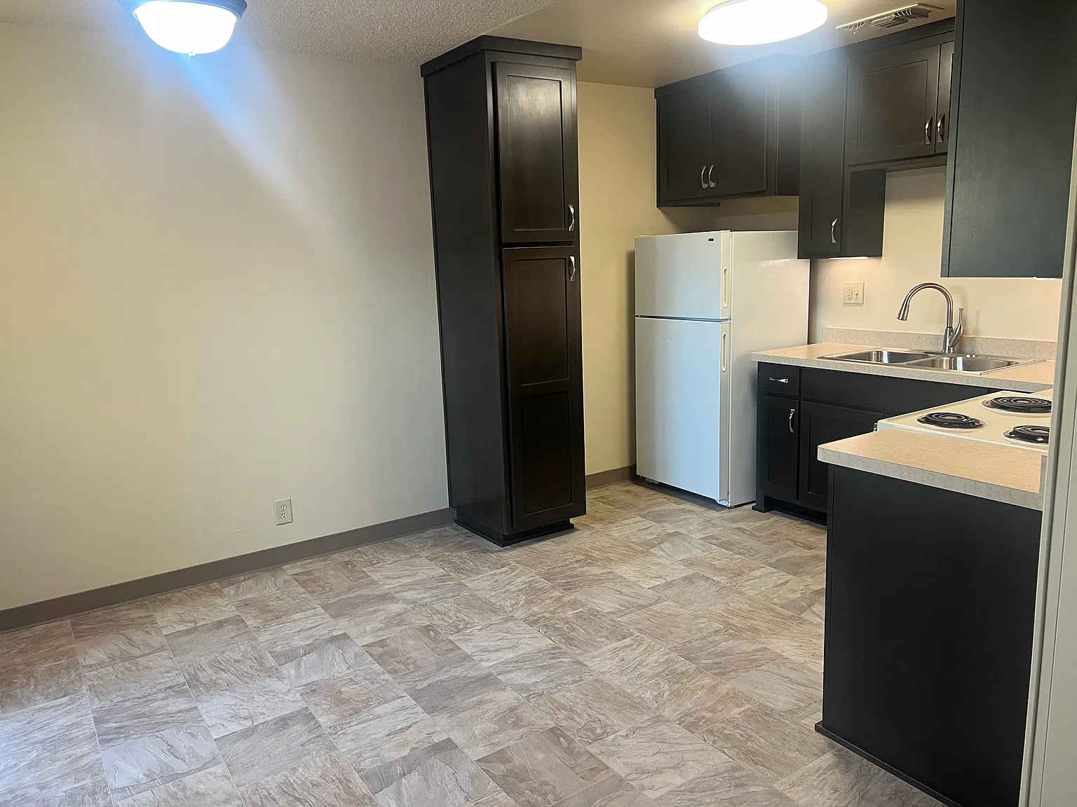 2 bed, 900 sqft, $1,395 — Photo 4
