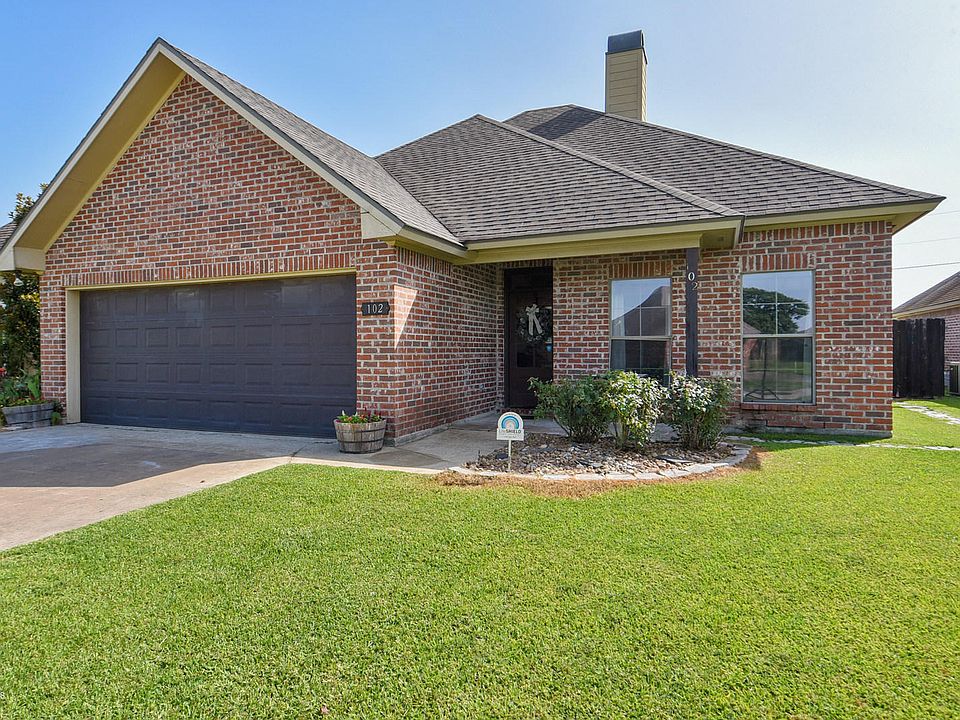 1st image of 102 Legend Creek Dr