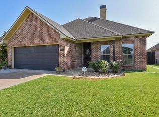 102 Legend Creek Dr, Youngsville, LA 70592