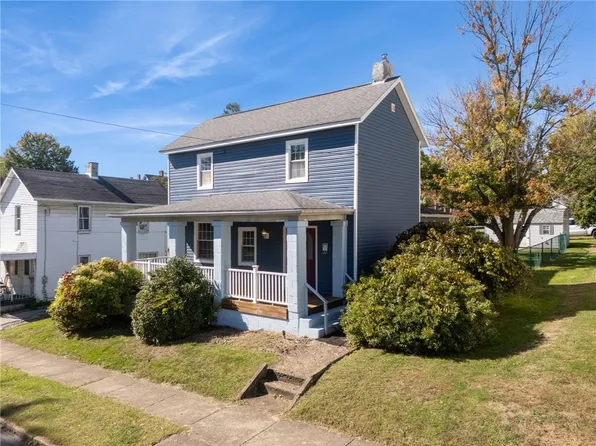 314 College Ave, Mount Pleasant, PA 15666