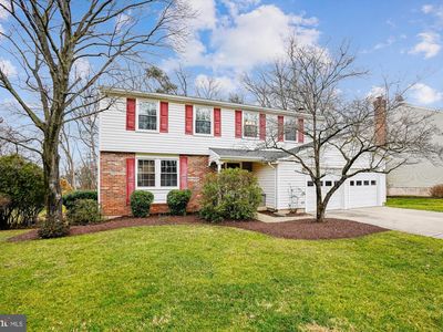 135 Applegate Dr, Sterling, VA, 20164