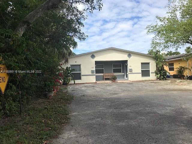 2nd image of 951 SW 16th Pl #953