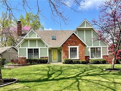 10457 Caenen Lake Rd, Lenexa, KS, 66215