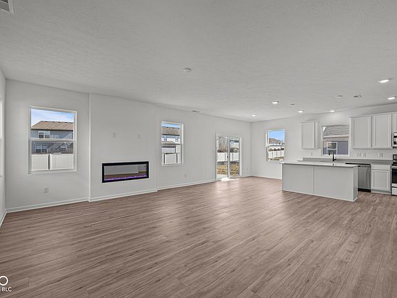 5th image of 5147 Rolling Meadow Blvd