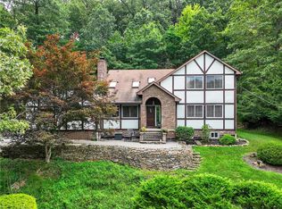 2576 Wexford Run Rd, Wexford, PA 15090