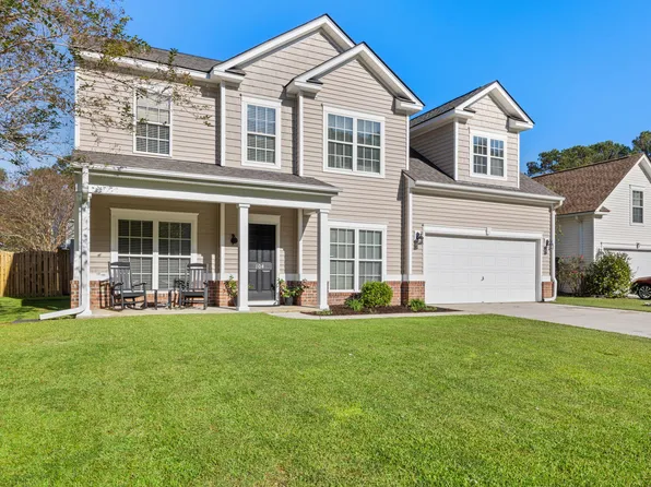 104 Southernwood Dr, Ladson, SC 29456