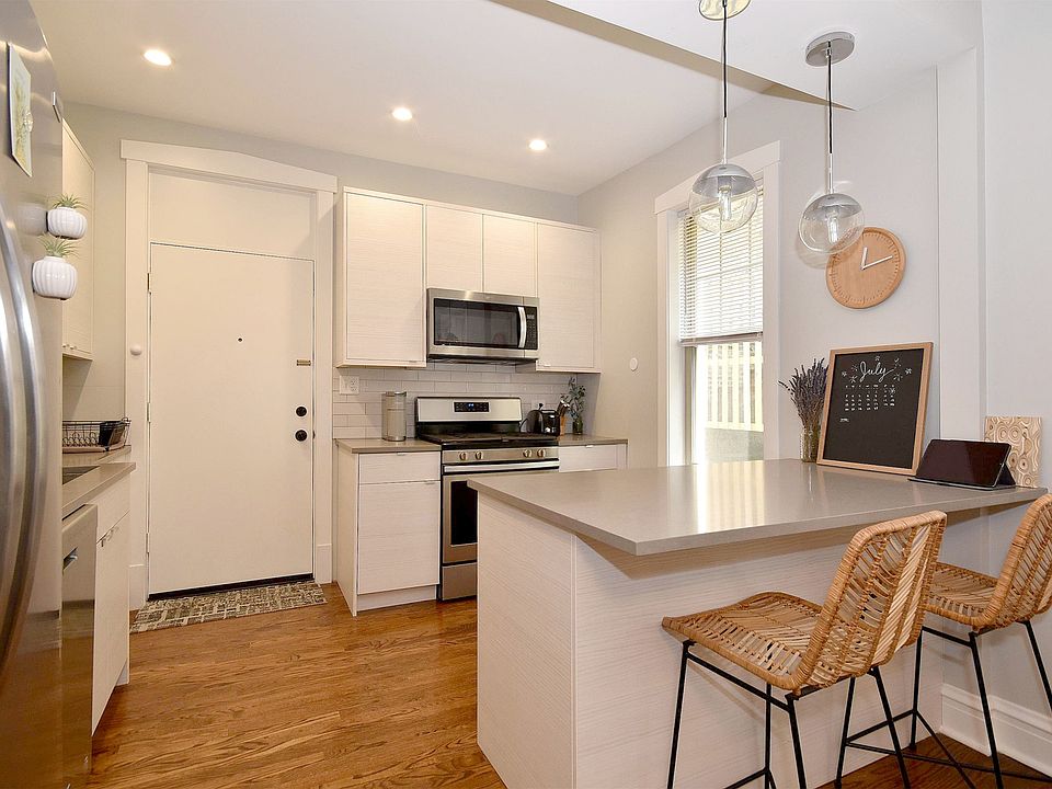 1st image of 223 Washington Blvd #1S