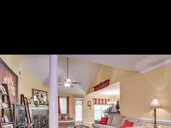 3rd image of 2082 Sylvan Lake Dr