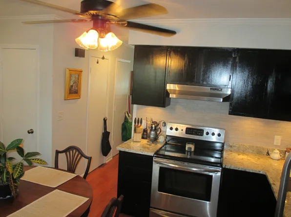 1226 Fairmont Ave APT 4D, Mount Pleasant, SC 29464