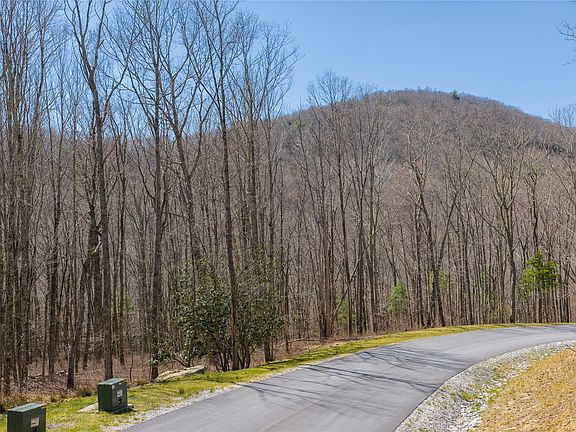 4th image of C34 Roaming Road