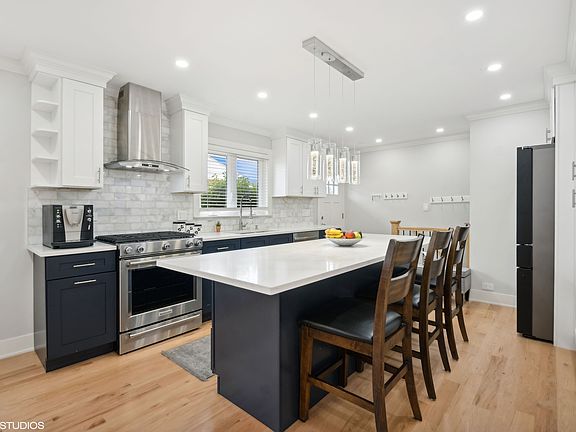 4th image of 8728 N Ozanam Ave