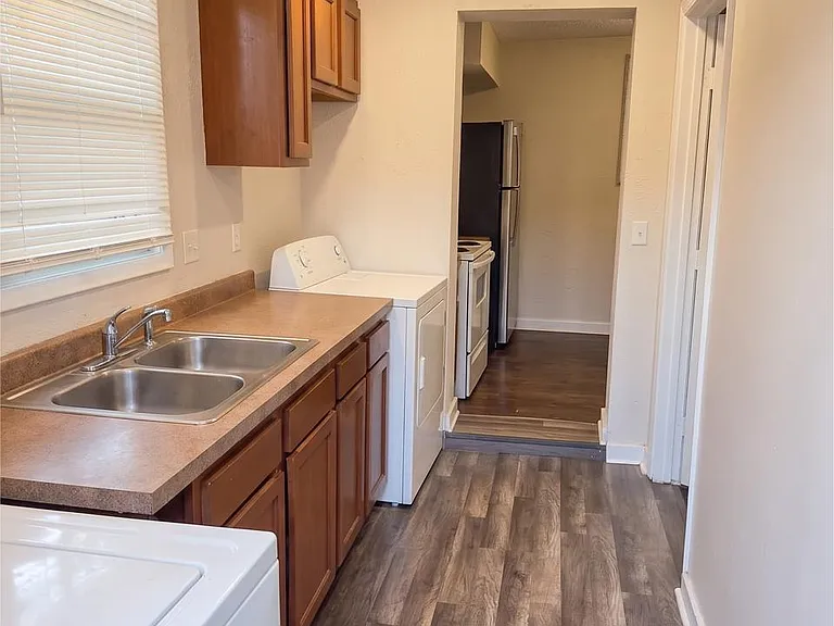 5050 Sappho St — Photo 2