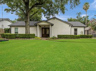 1438 Scenic Ridge Dr, Houston, TX 77043