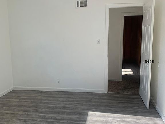 3rd image of 3800 Lassen Dr