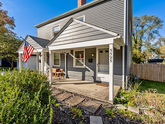 3rd image of 5595 Indianola Ave #5595