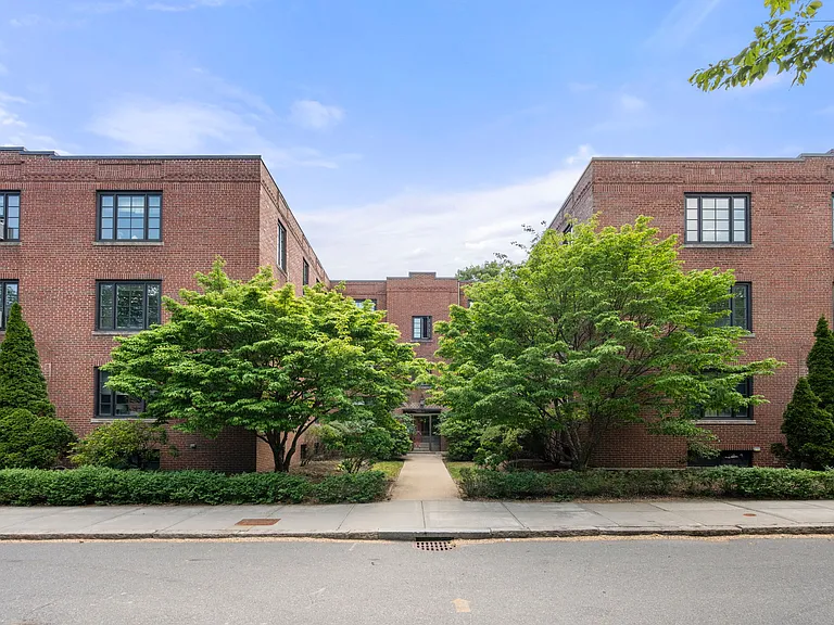 15 Monmouth Ct #5 — Photo 15