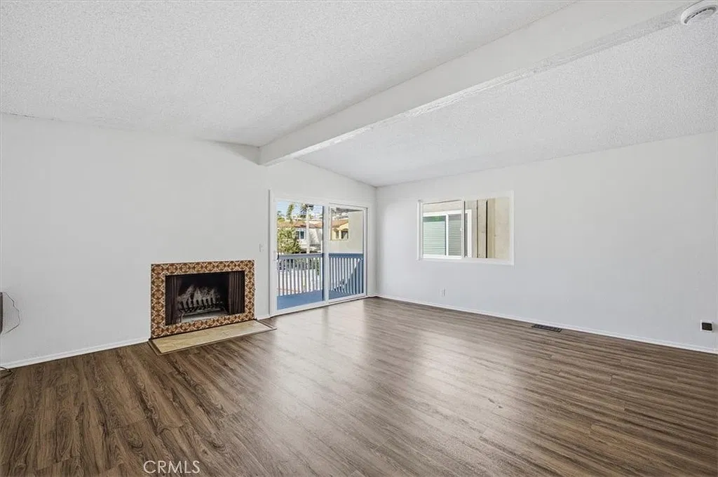 3 bed, 1596 sqft, $5,500 — Photo 4