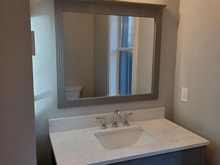 52 E Albion St — Photo 10